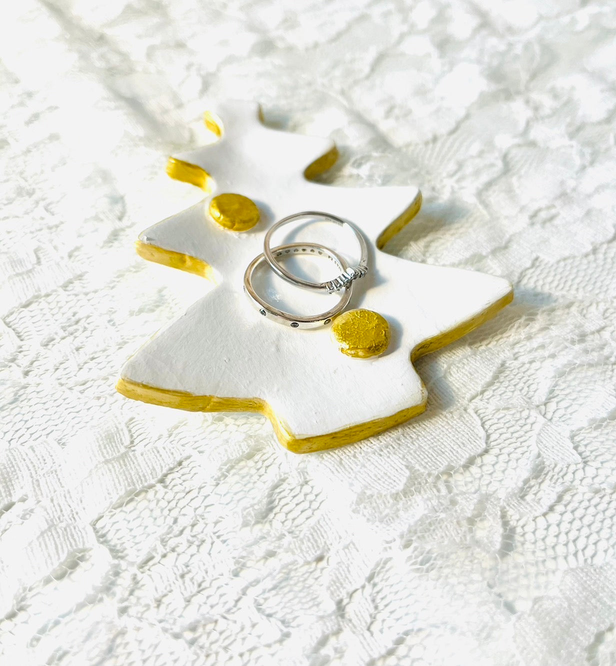 Holiday Handmade Gift Set: Scented Pine Cone Wax Sachet & Holiday Jewelry Dish